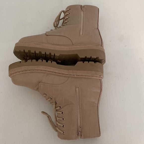vegan faux crocodile combat boots size 9/40 - Picture 5 of 9